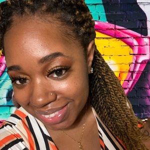 Meet your Posher, Whitney